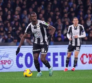 米体：国米有意先租后买乌迪内斯后卫索勒，前提是他摆脱性侵指控